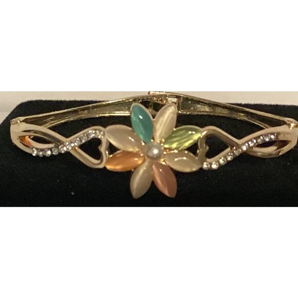 2766 NWOT BFF Rose Gold Bracelet Bangle Pink/Blue/White/Yellow Flower Cubic Zirc - Picture 1 of 3